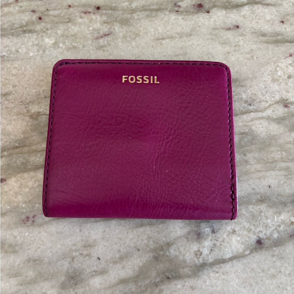 Fossil Magenta Leather Card Holder EUC
